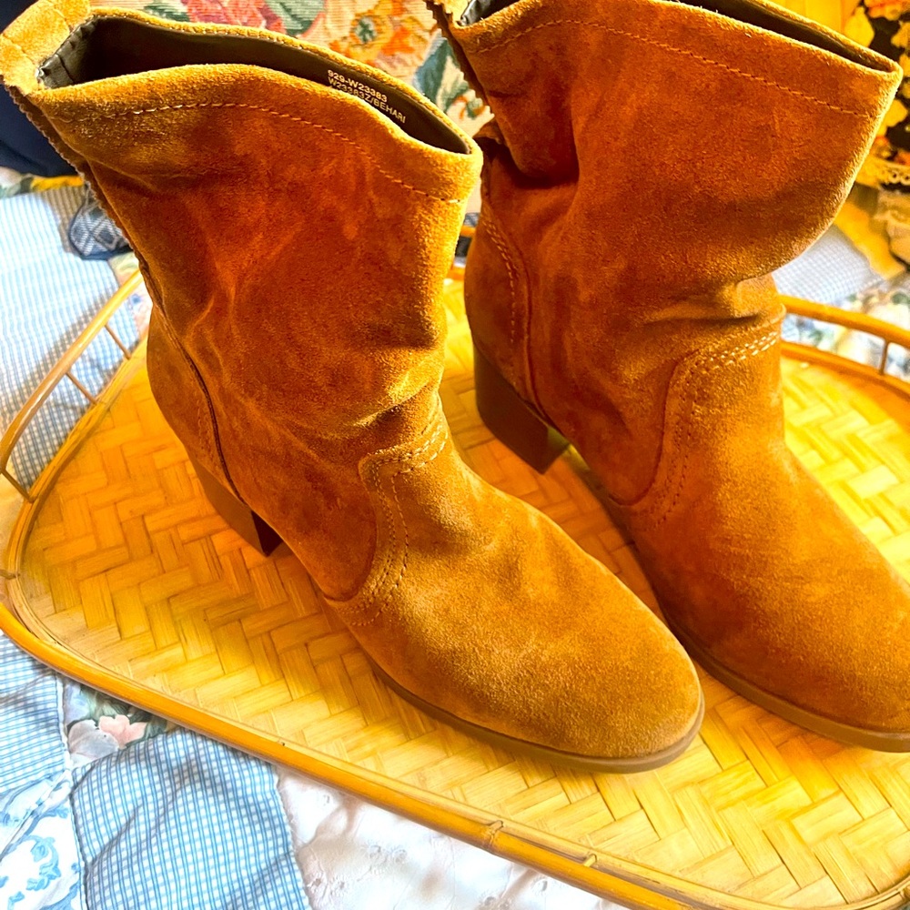 New White Mountain Cognac Leather Heel Booties Size 11